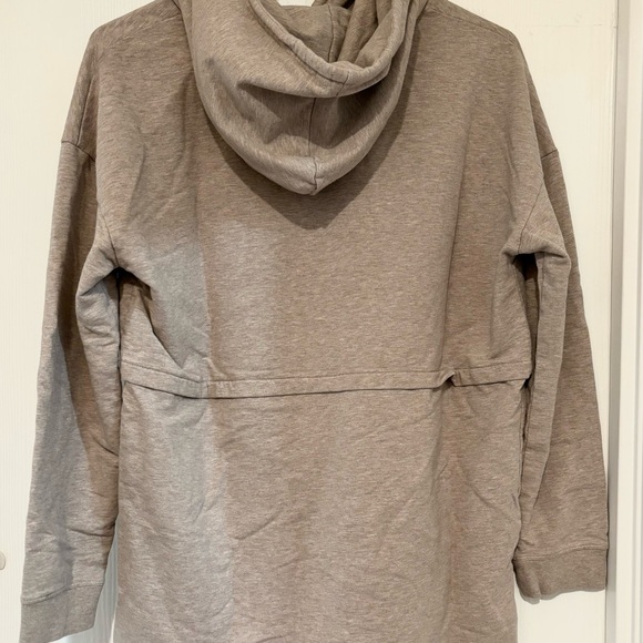 Barefoot Dreams ‘Malibu Collection’ Luxe Pullover Hoodie and Joggers - Picture 5 of 10